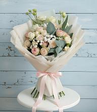 Букет цветов из:  Розы и Лизиантусы в Дедовичи