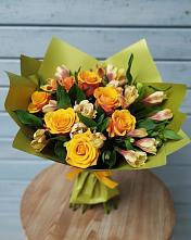 Букет цветов из:  Альстромерии и Розы в Дедовичи