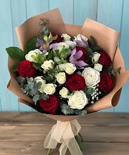 Букет цветов из:  Розы и Альстромерии в Дедовичи