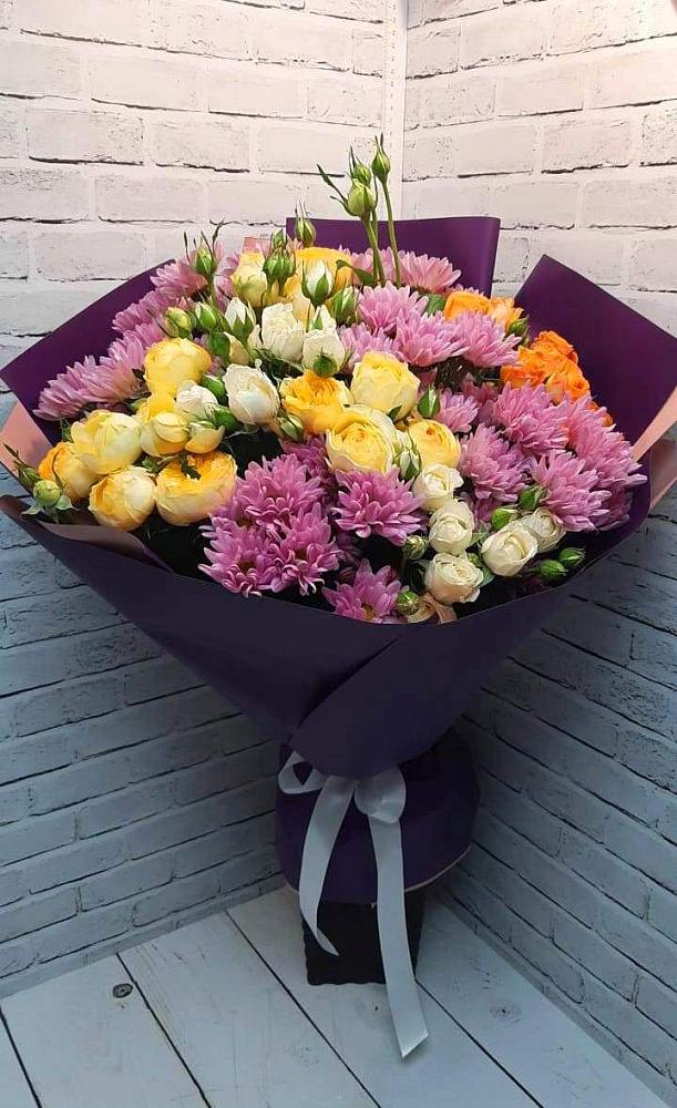 Букет цветов из: Хризантемы и Розы в Дедовичи