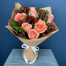 Букет цветов из:  Розы и Альстромерии в Дедовичи