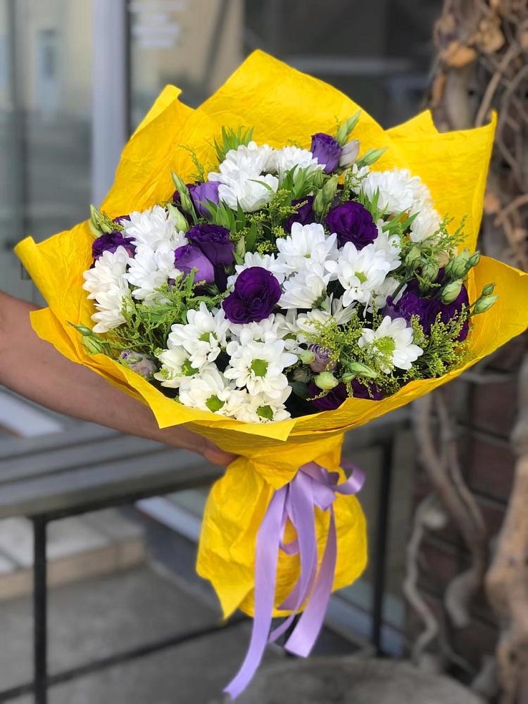 Букет цветов из: Ирисы, Хризантемы и Ромашки в Дедовичи