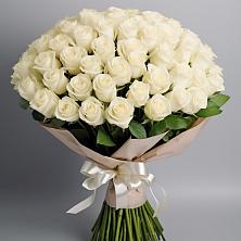 Букет 101 беля роза Белоснежка в Дедовичи