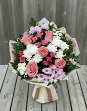 Букет цветов из:  Альстромерии, Гвоздики, Розы и Хризантемы в Дедовичи