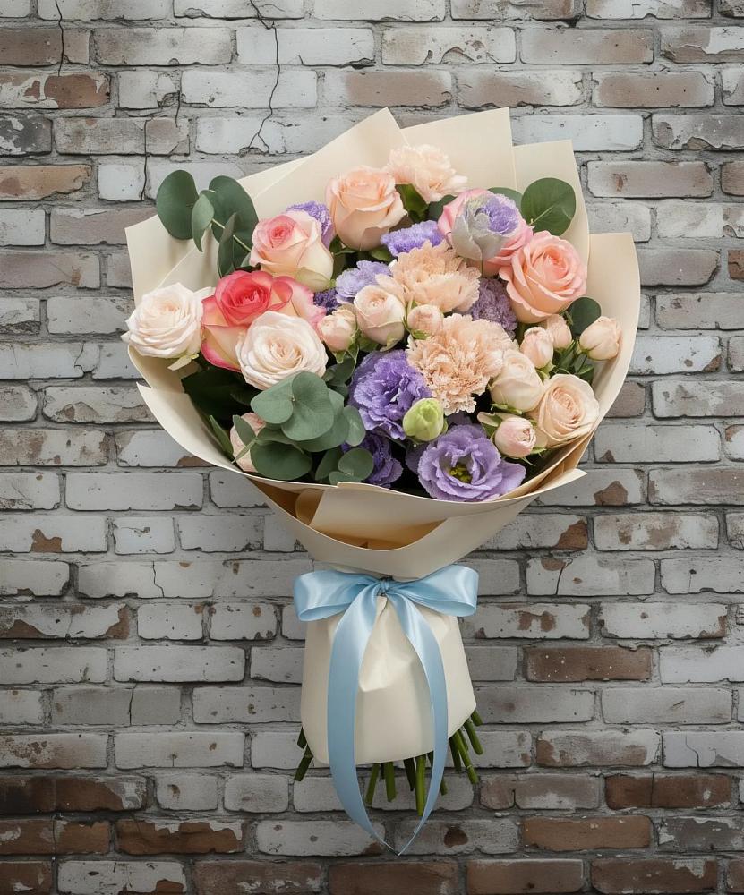 Букет цветов из: Розы, Лизиантусы и Гвоздики в Дедовичи