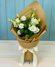 Букет цветов из:  Хризантемы и Лизиантусы в Дедовичи