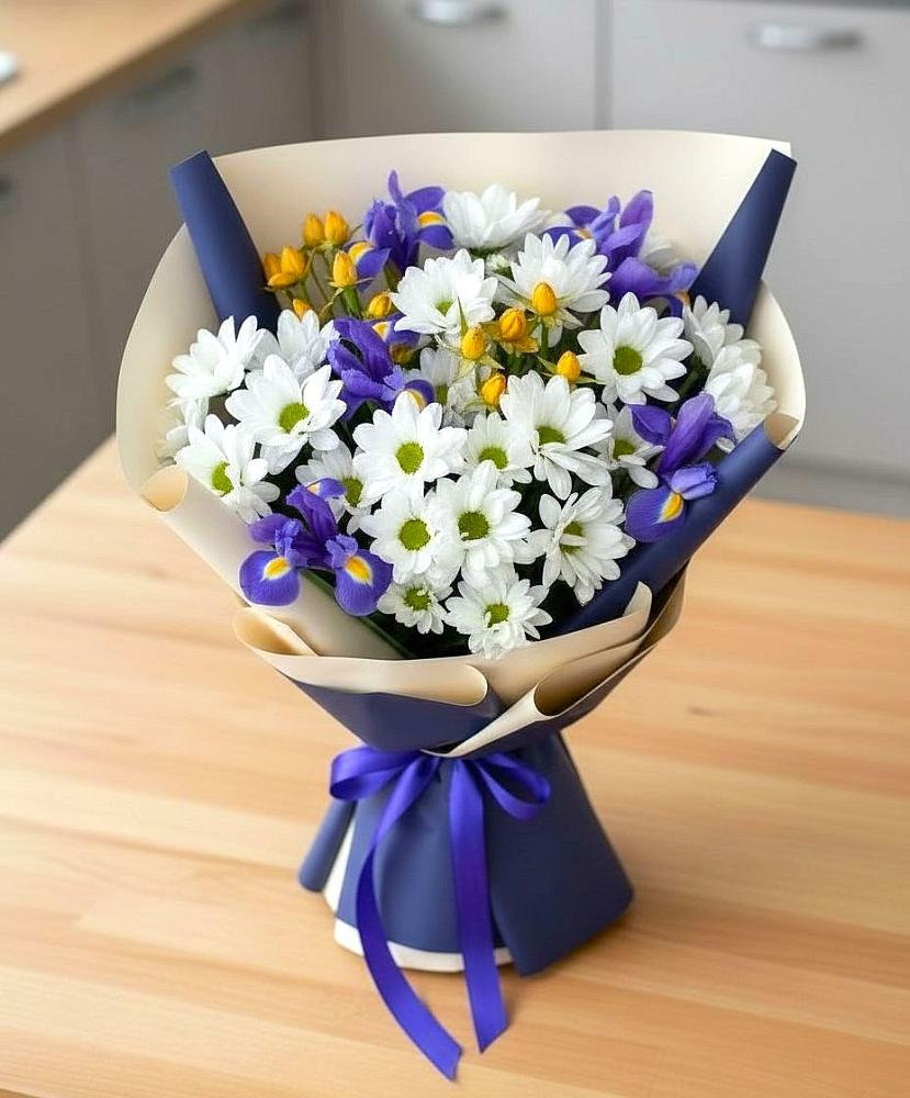 Букет цветов из: Розы, Ирисы и Хризантемы в Дедовичи