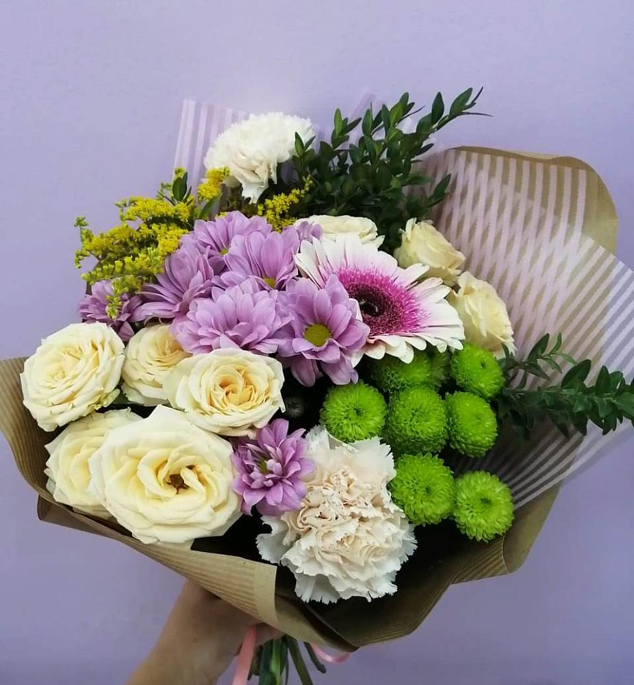 Букет цветов из: Хризантемы, Розы, Гвоздики и Герберы в Дедовичи