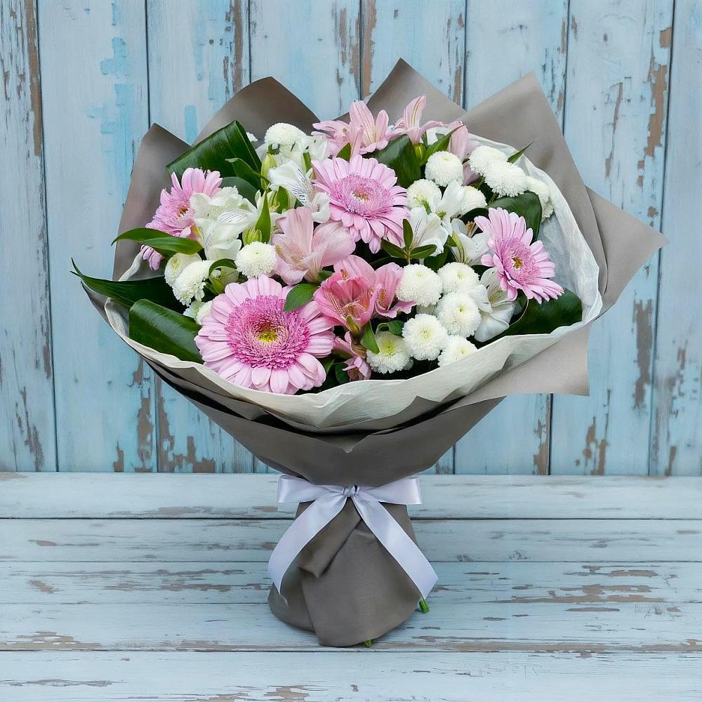 Букет цветов из: Герберы, Альстромерии и Хризантемы в Дедовичи